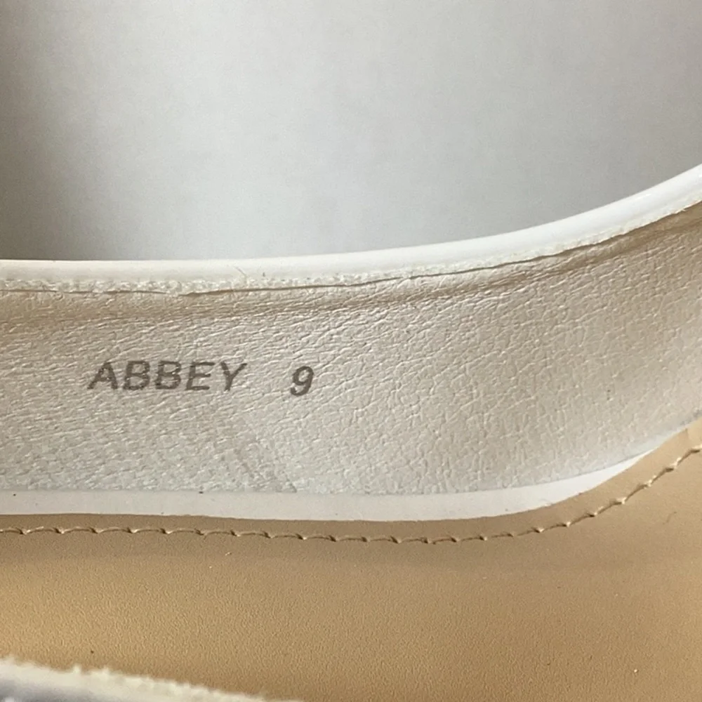 Lady Godiva Abbey Women's Platform Pump